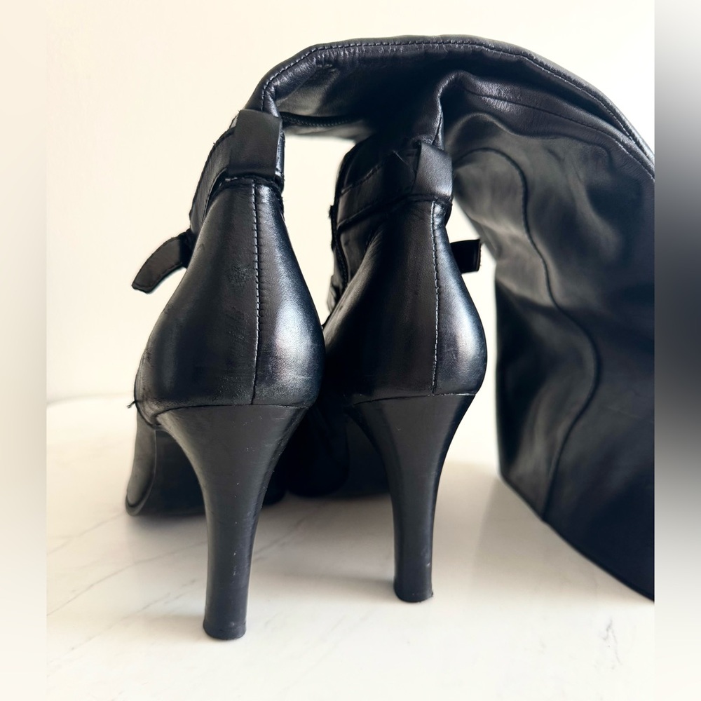 Ralph Lauren Black Leather Knee-High Heeled Boots with Gold Buckle Detail - Picture 7 of 7
